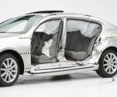 2011 Lexus GS IIHS Side Impact Crash Test Picture